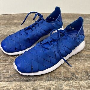 NEW Nike Women’s Juvenate Woven Sneakers 555257-400 Size 7.5
